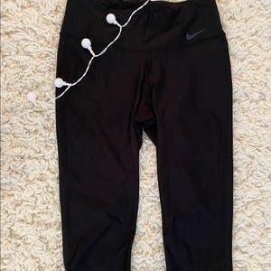 Nike Capri leggings. Black size small